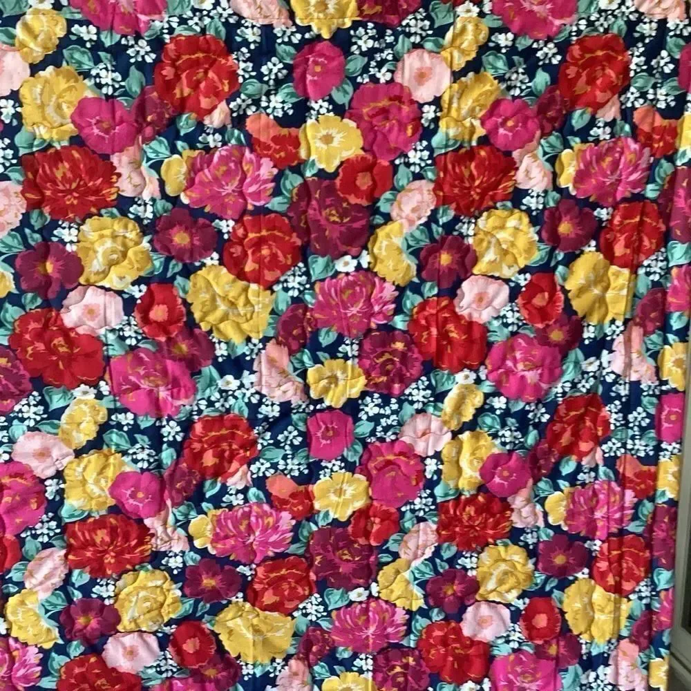 NWT Hand Crafted “Scotty Lovers” Red White and Black Elegant Lap Quilt